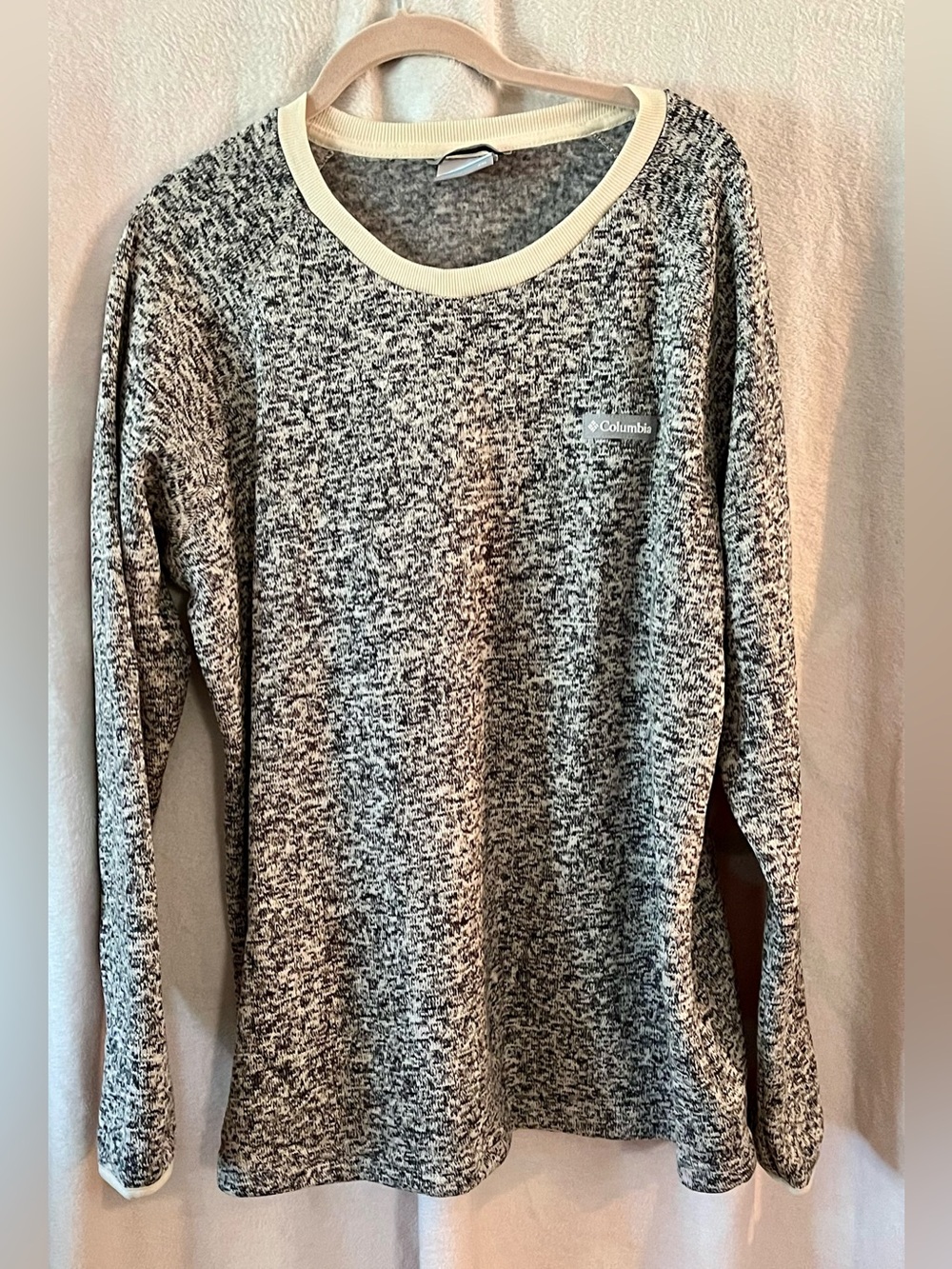 Columbia Gray Marled Crew Neck Sweater with Cream Trim